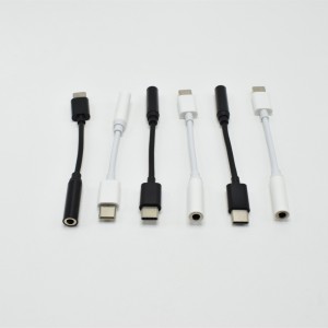 USB C سے 3.5mm فیمیل ہیڈ فون جیک اڈاپٹر